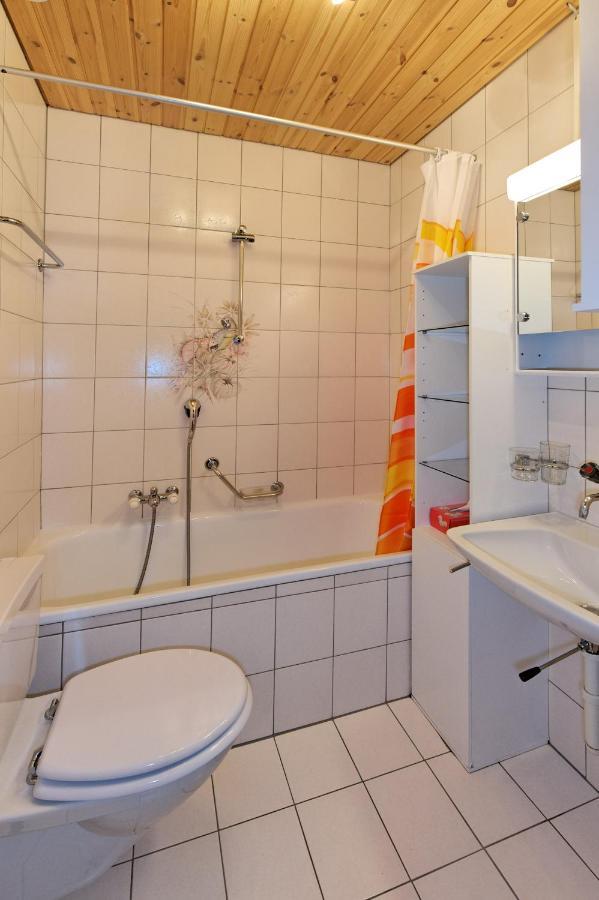 Ferienwohnung Waldheim Grächen Zimmer foto